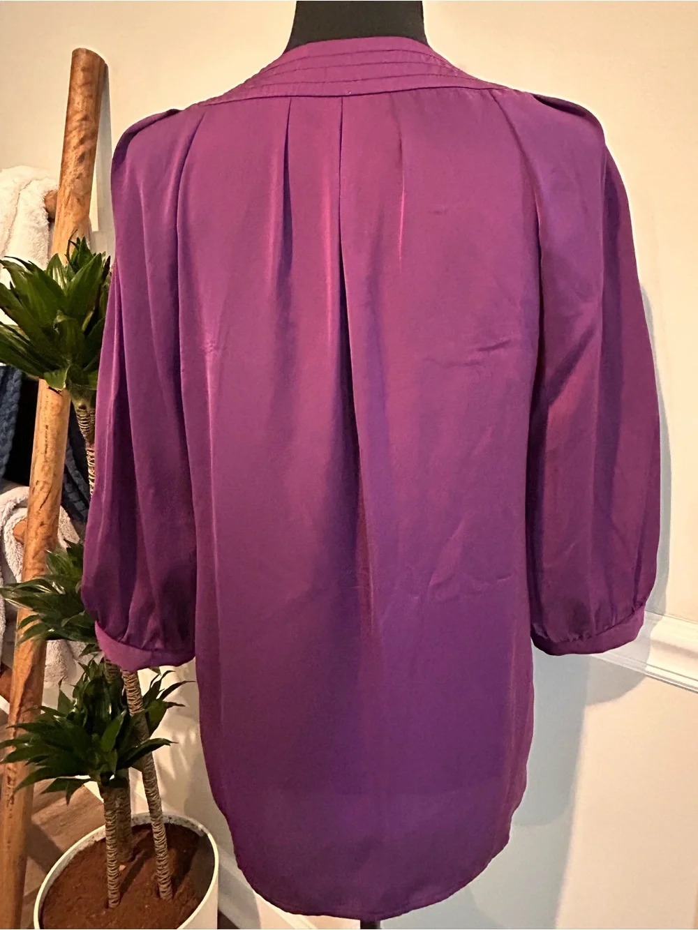 Banana Republic Satin V-Neck Blouse — Purple Size M